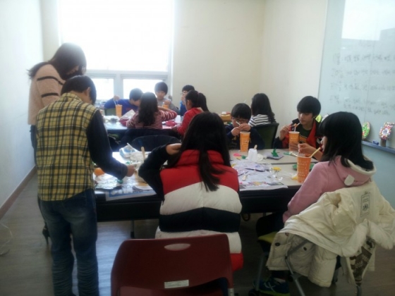 <span class='galleria_span'>수업사진</span><br />
