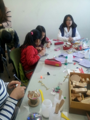 <span class='galleria_span'>수업사진</span><br />